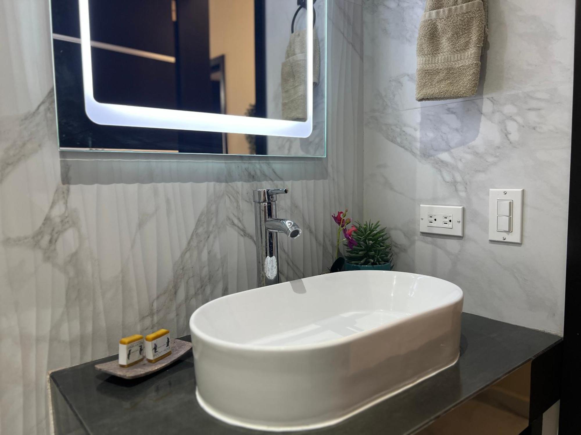 Ancla Suites Hotel - 2 Bedroom Apartments ปูแอร์โตเปญาสโก ภายนอก รูปภาพ